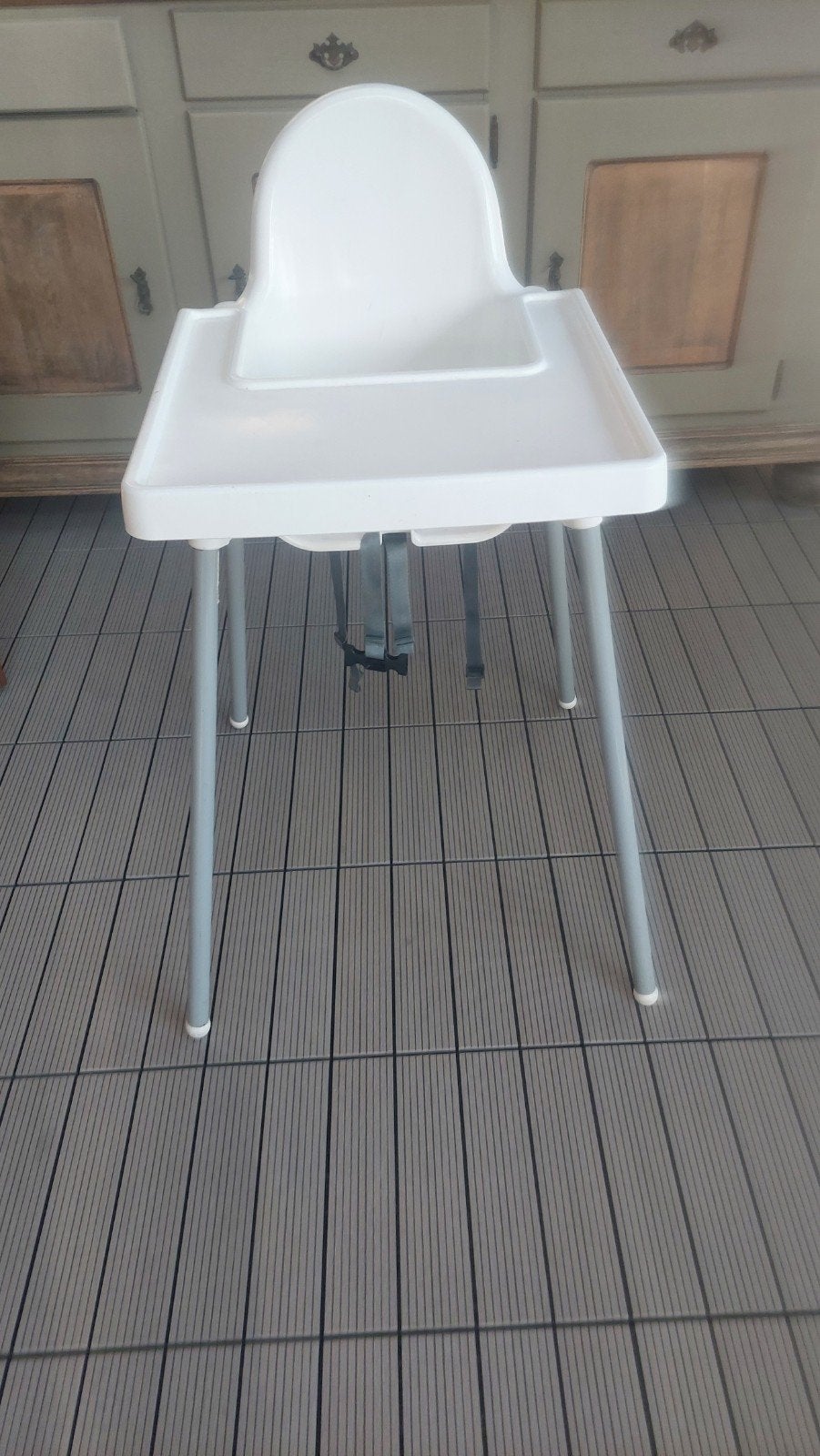 Ikea Antilop kinderstoel met gordel, Ophalen, Zo goed als nieuw, Overige typen, Afneembaar eetblad