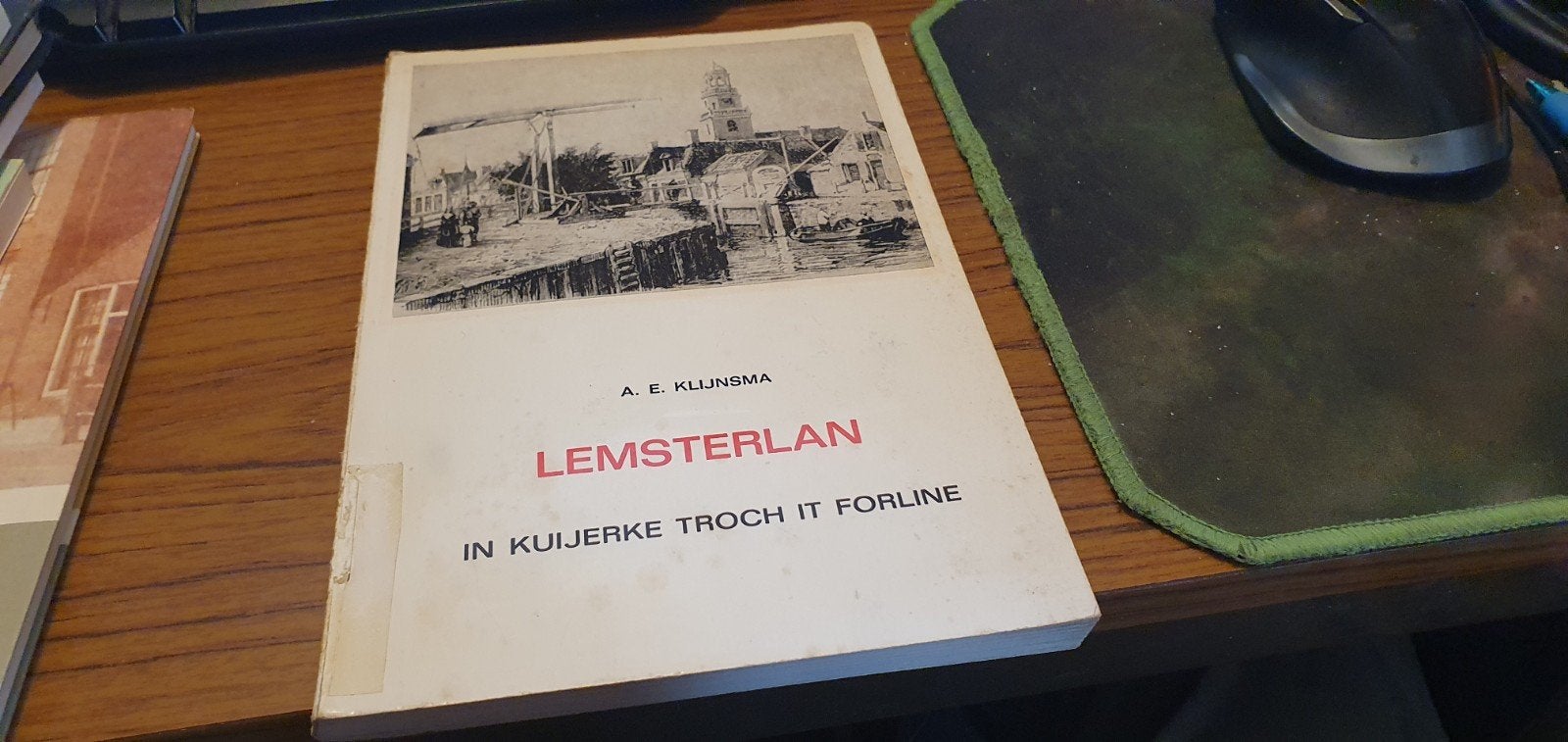 Lemsterlân In kuierke troch it ferline - 1975, Boeken, Ophalen of Verzenden, Gelezen, A E Klijnsma