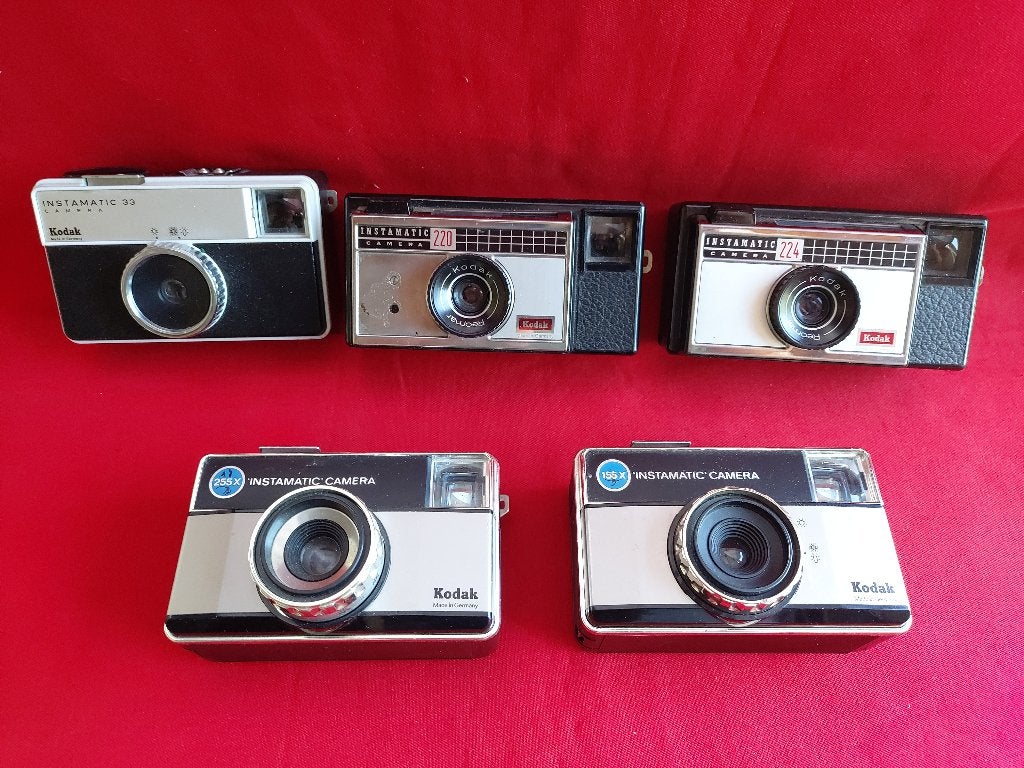 camera Kodak  instamatic    5x 33. 155. 255. 220. 224., Audio, Tv en Foto, Fotocamera's Analoog, Ophalen of Verzenden, Gebruikt