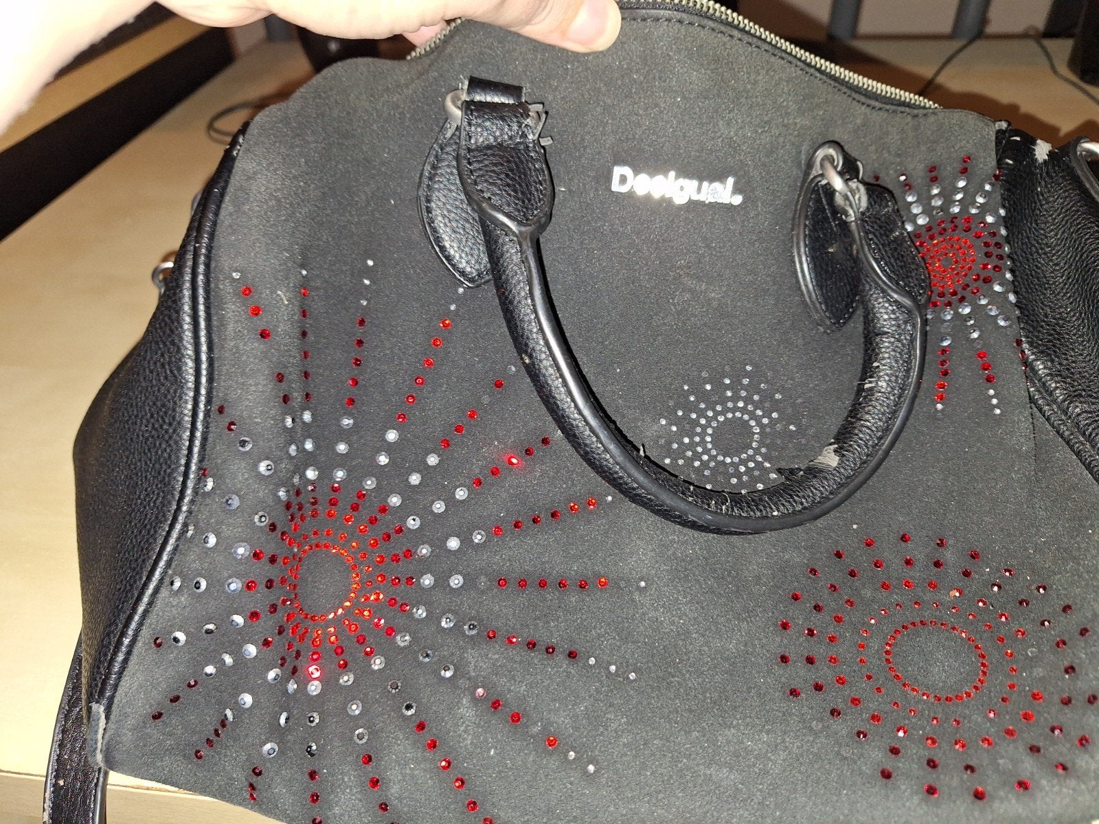 Desigual Handtas Zwart met Rode en Witte Steentjes, Ophalen of Verzenden