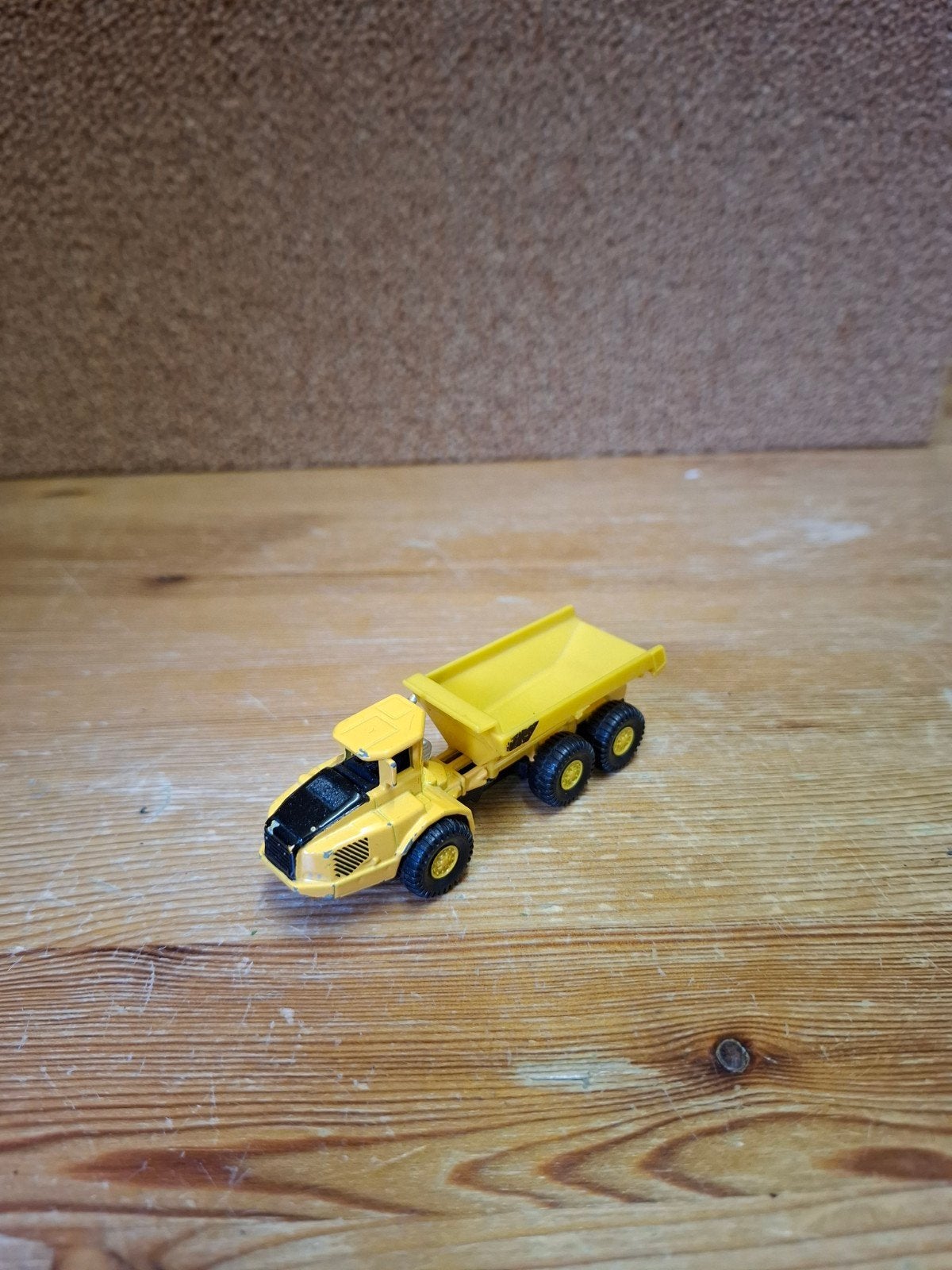Siku Volvo dumper, Ophalen of Verzenden, Gebruikt, Bus of Vrachtwagen, SIKU
