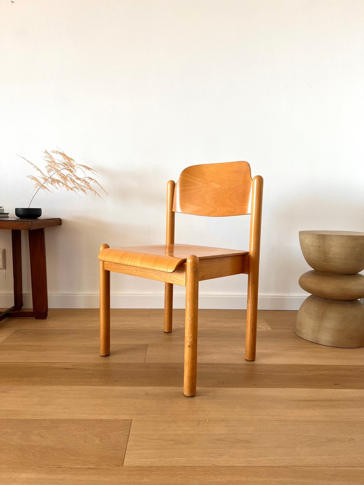 4 Vintage Thonet Vienna 1996 wooden dining stack chairs, Gebruikt, Bruin, Ophalen of Verzenden, Vier