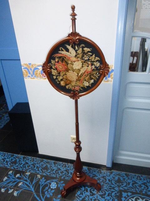 Victoriaans mahonie haardscherm polescreen., Ophalen