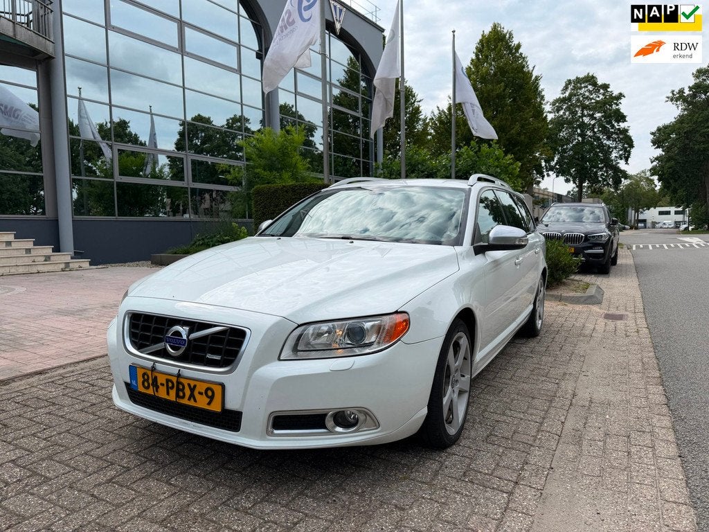 Volvo V70 2.0T R-Edition leder int,navi ,trekhaak,apk, Auto's, Volvo, Bedrijf, Te koop, V70, ABS, Airbags, Airconditioning, Automatische klimaatregeling