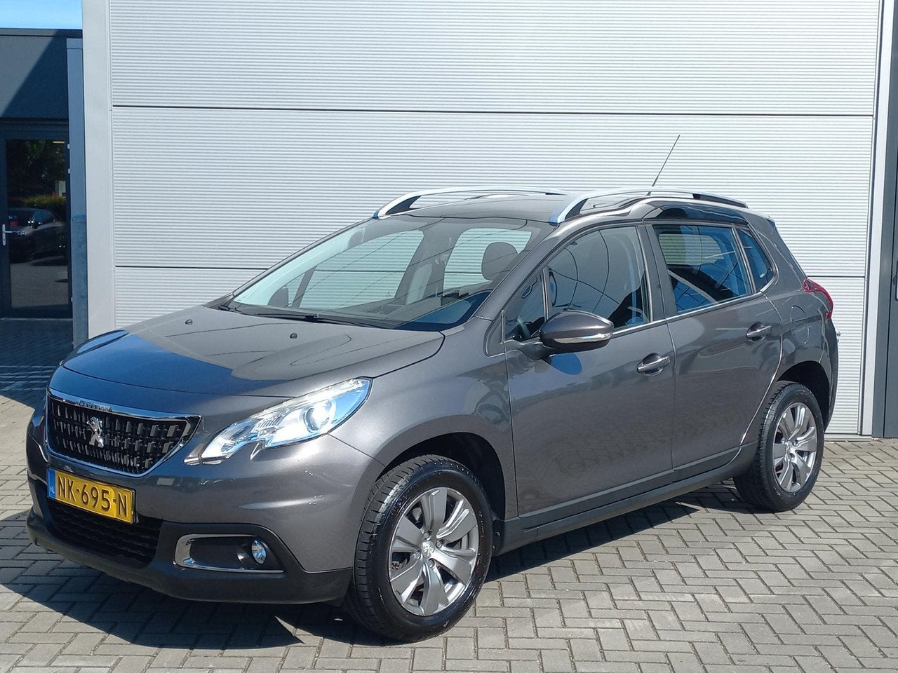 Peugeot 2008 1.2T 110pk Blue Lion | Airconditioning | Naviga, Auto's, Origineel Nederlands, Bedrijf, Handgeschakeld, 3 cilinders