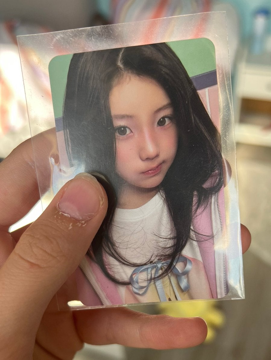 ILLIT Wonhee Official Photocard - I'll Like You Album, Ophalen of Verzenden, Zo goed als nieuw, Foto of Kaart