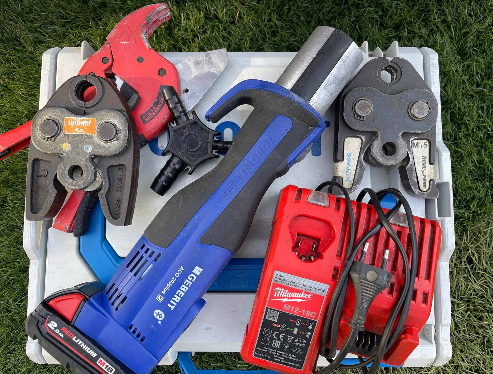Geberit ACO 203plus Accu-perstang, Ophalen of Verzenden, Gebruikt, Overige typen, Overige merken