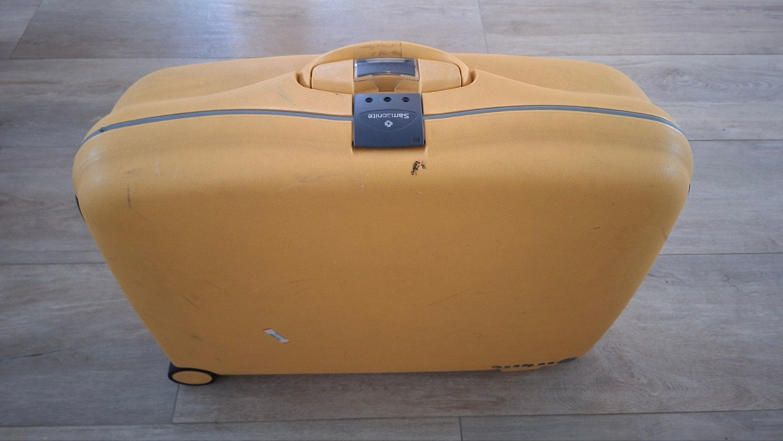 Samsonite koffer met wieltjes en cijferslot, Sieraden, Tassen en Uiterlijk, Gebruikt, Hard kunststof, 45 tot 55 cm, 70 cm of meer