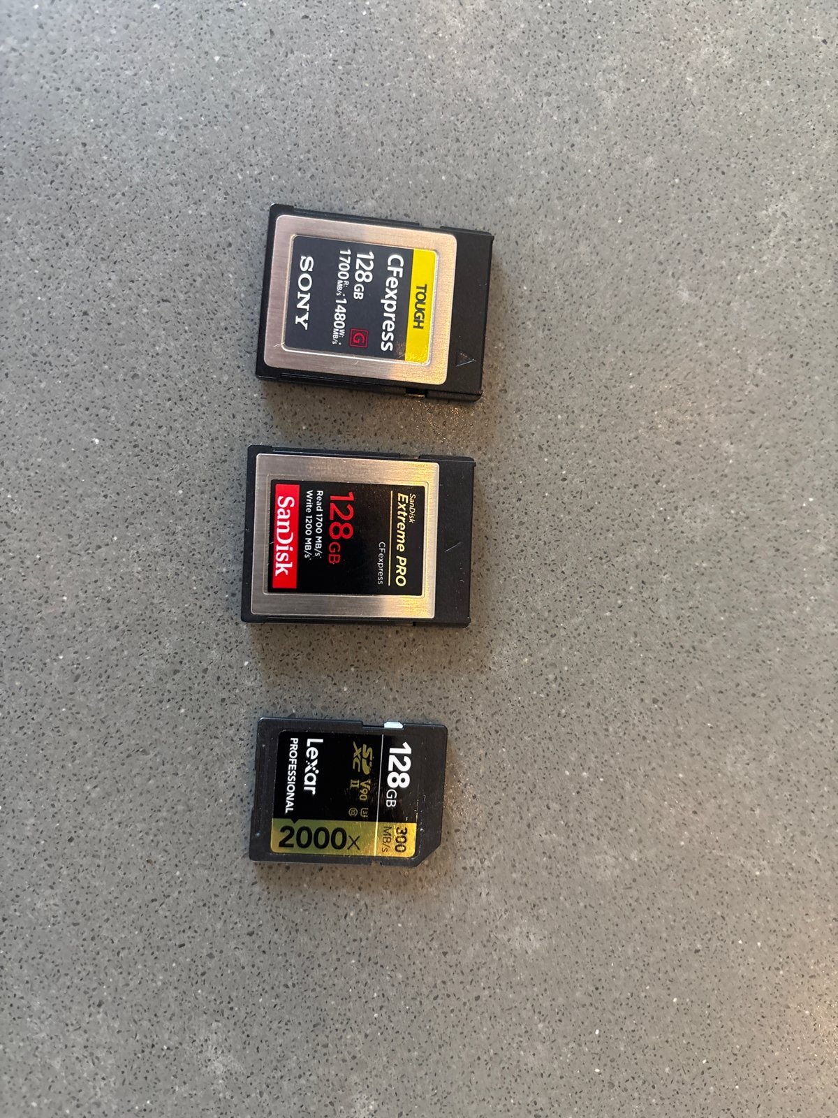 3x 128GB Geheugenkaarten (CFexpress & SDXC) voor Camera, Ophalen, CFexpress Type B, Gebruikt, Geschikt voor 4K video