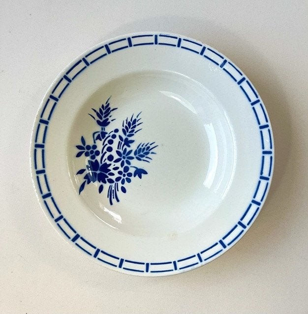 Badonviller diep bord soepbord blauwe bloemen en rand, Ophalen of Verzenden