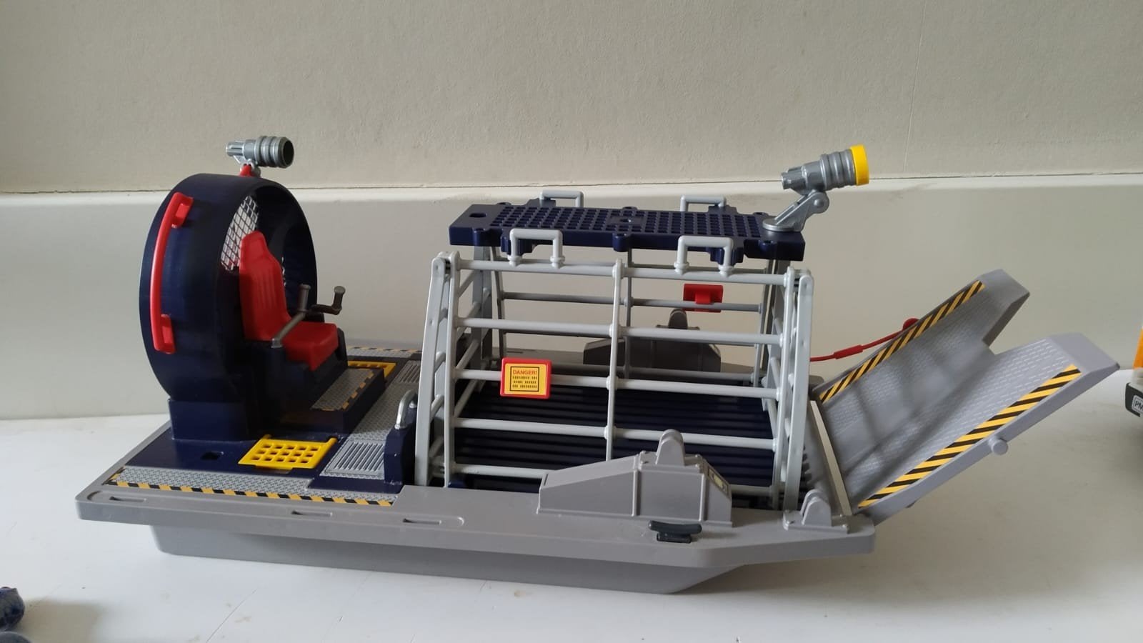 Playmobil dino met luchtkussenboot 9433, Complete set, Ophalen of Verzenden, Zo goed als nieuw, Boot/Schip