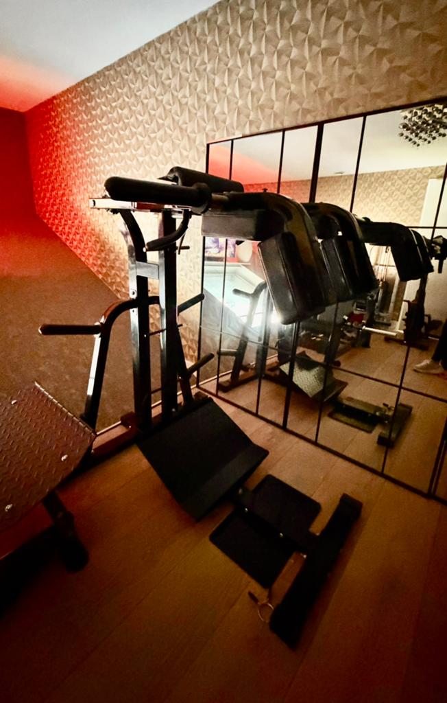 Squat machine in perfecte staat, Ophalen, Benen, Krachtstation