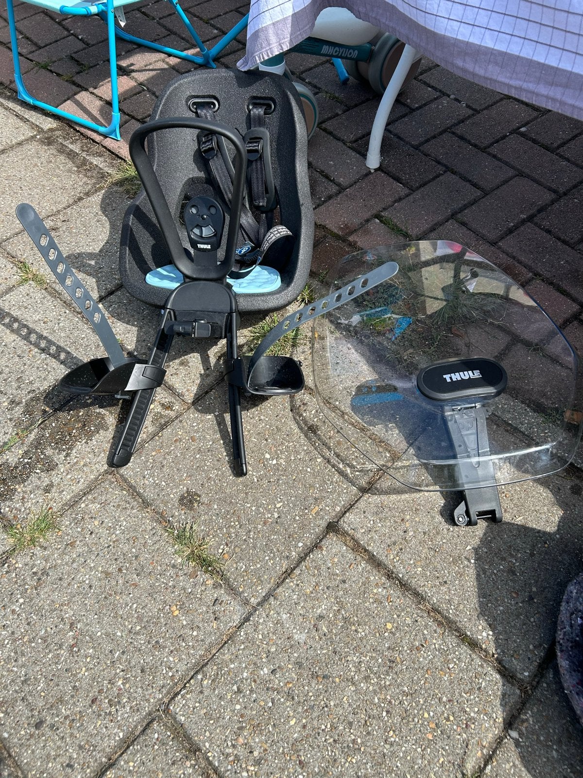 Thule Yepp Nexxt 2 Mini Fietszitje met Windscherm, Ophalen, Voetsteuntjes, Voorzitje, Zo goed als nieuw