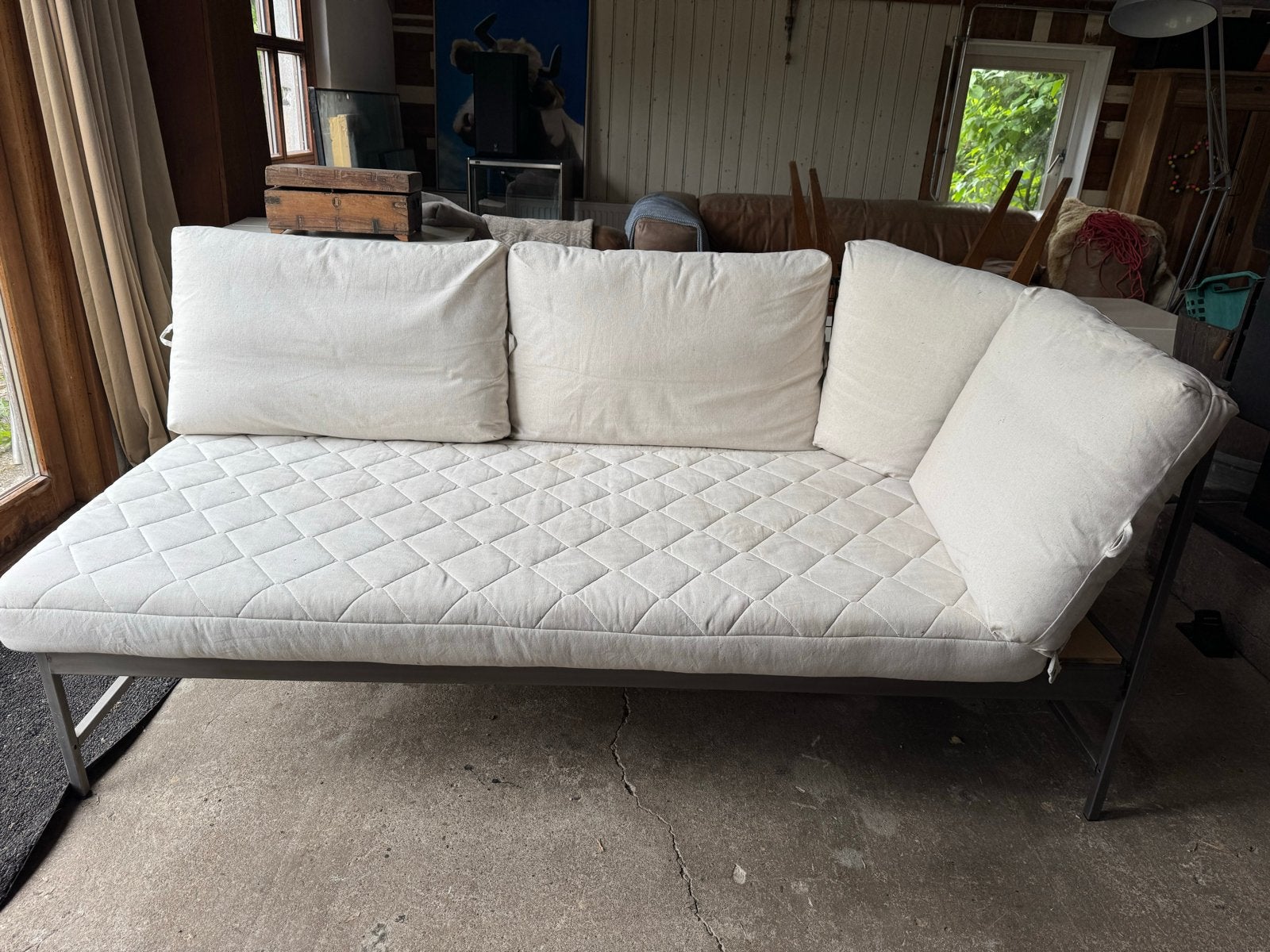 Ikea loungebank Ekebol met metalen frame, Huis en Inrichting, Banken | Sofa's en Chaises Longues, Ophalen, Gebruikt, Tweepersoons