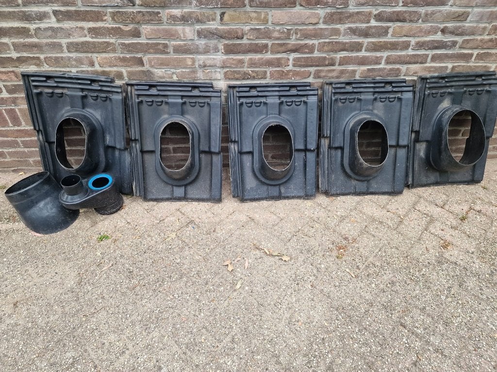 Doorvoerpannen voor rookgas- en ventilatiepijpen, Ophalen, Kunststof, Gebruikt, Zwart