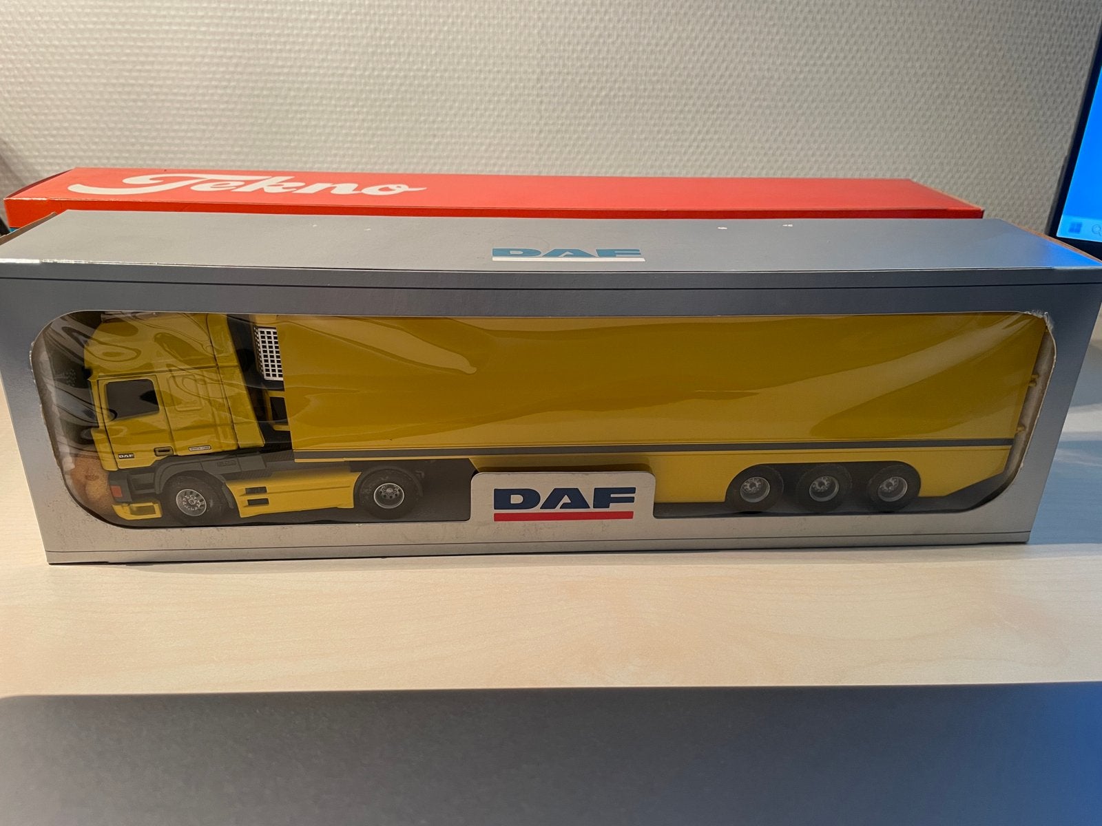 Schaalmodel DAF Tekno 1:50 in doos, Ophalen, Nieuw, Bus of Vrachtwagen, Tekno
