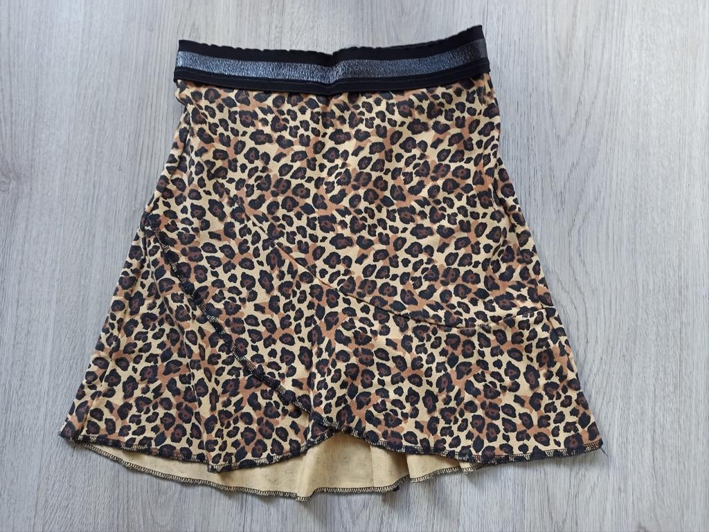 Leopard print rokje met elastische tailleband 140, Ophalen of Verzenden, Zo goed als nieuw, Meisje, Jurk of Rok