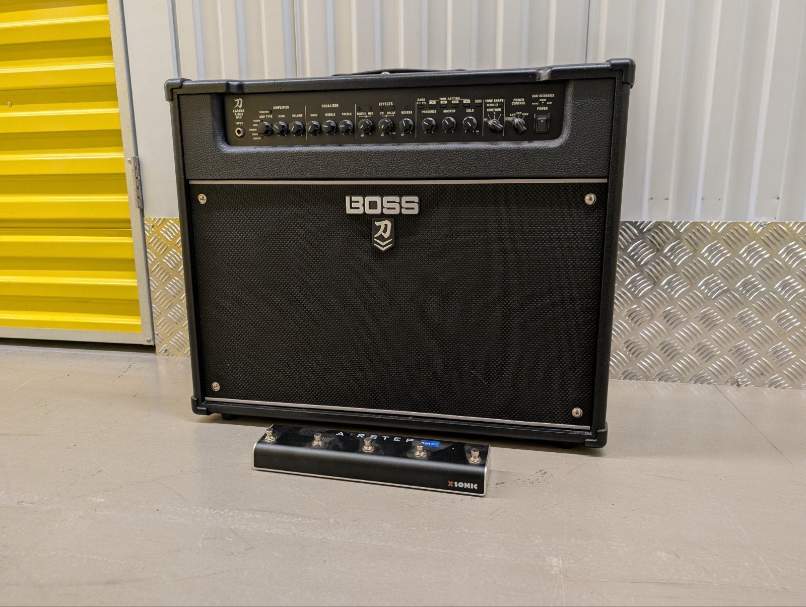Boss Katana Artist MkII + Xsonic AIRSTEP Kat EX, Ophalen, Zo goed als nieuw, Gitaar, 100 watt of meer