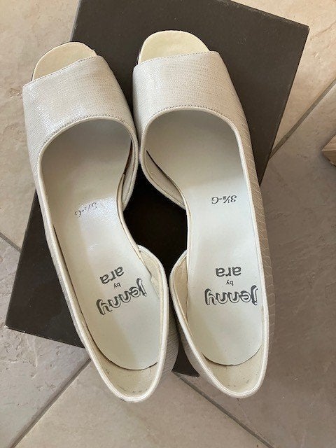Te koop: prachtige pumps van Jenny by Ara (nieuw!), Ophalen, Nieuw, Grijs, Pumps