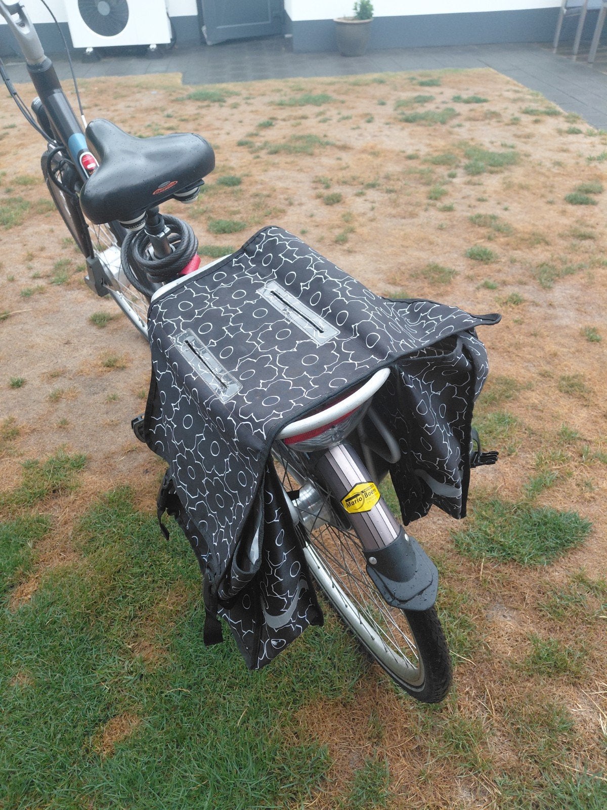Giant Twist elektrische fiets met fietstassen, Gebruikt, 51 tot 55 cm, 30 tot 50 km per accu, Giant