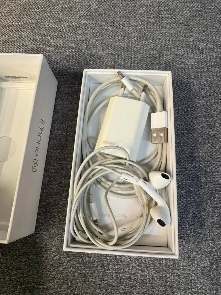 Apple iPhone SE 32GB - Zo goed als nieuw, Telecommunicatie, Mobiele telefoons | Apple iPhone, Ophalen, Zo goed als nieuw, Zonder simlock