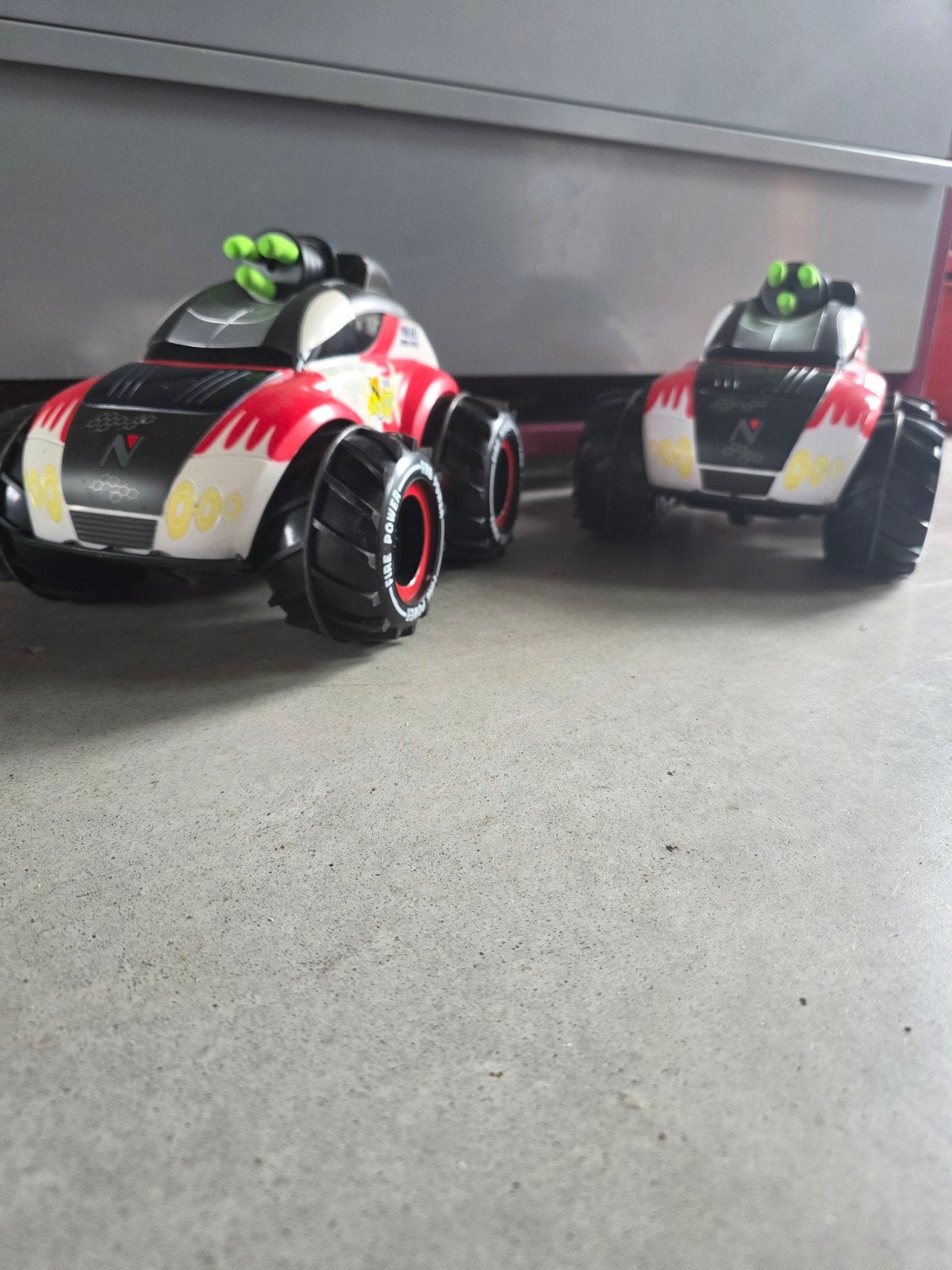 2 NIKKO N-Blaster RC auto's met accessoires nieuw, Hobby en Vrije tijd, Modelbouw | Radiografisch | Auto's, Ophalen of Verzenden