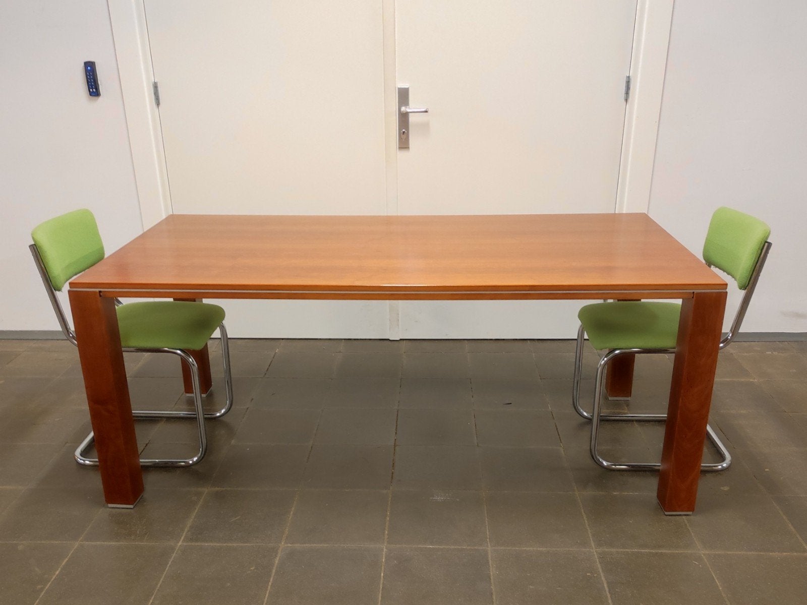 Tafel, design Jan de Bouvrie kersenhoutfineer 180 x 90 cm, Huis en Inrichting, Tafels | Eettafels, Gebruikt, 150 tot 200 cm, Rechthoekig