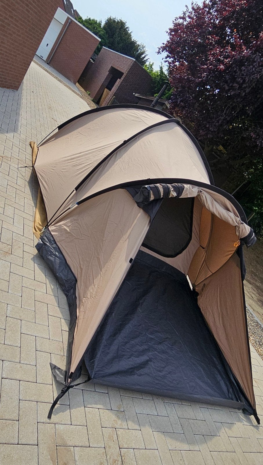 Redwood tupela 3-persoons koepeltent - Ideaal voor kamperen, Ophalen of Verzenden, Zo goed als nieuw, Tot en met 3