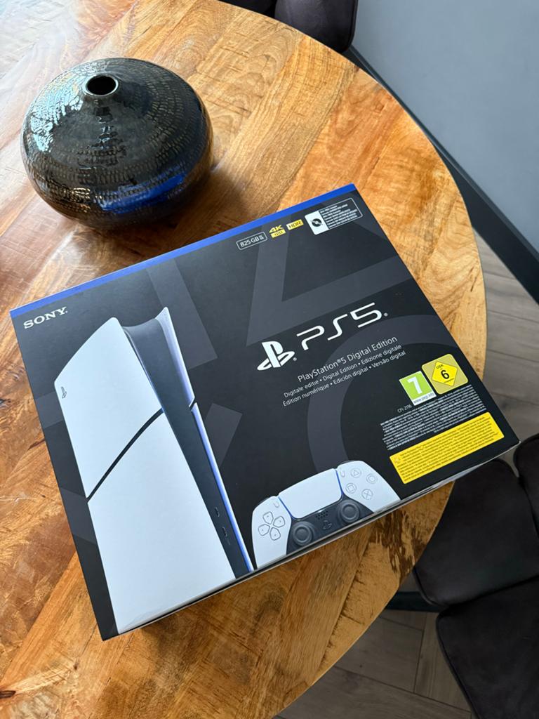 Sony PlayStation 5 Digital Edition - Nieuw in doos, Spelcomputers en Games, Games | Sony PlayStation 5, Ophalen of Verzenden, Nieuw