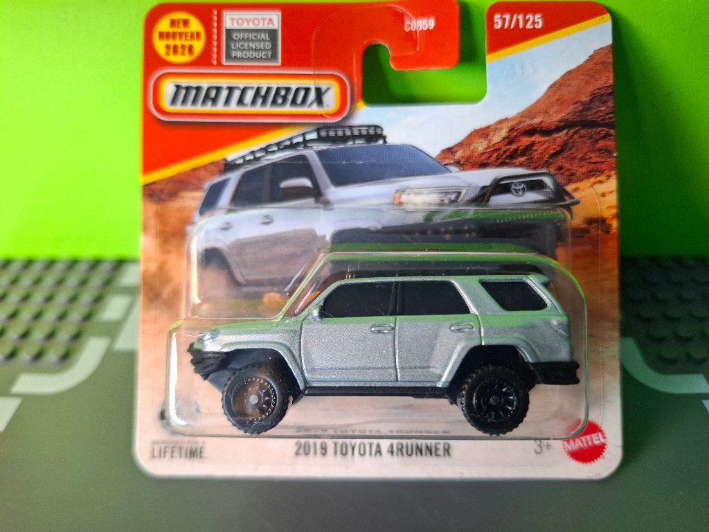 Matchbox 57 - 2019 Toyota 4Runner [zilver] 1/62 MIB, Ophalen of Verzenden, Nieuw, Auto