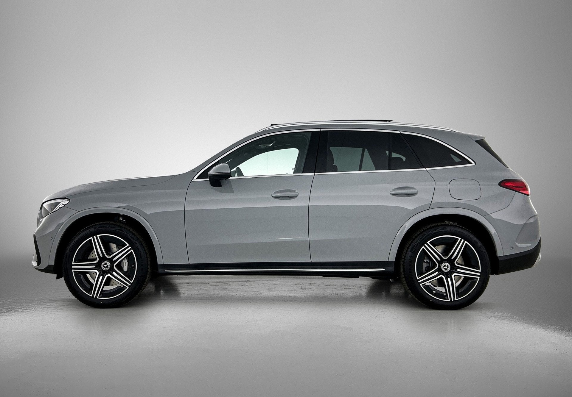 Mercedes-Benz GLC 300e 4MATIC Business Solution AMG | Advanc, Auto's, Automaat, Zwart, 2255 kg, Plug-in hybride