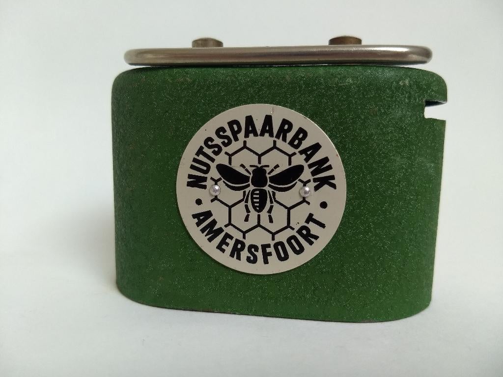 spaarpotje Nutsspaarbank Amersfoort jaren 60, Verzamelen, Spaarpotten, Ophalen, Gebruikt, Metaal of Blik, Overige thema's