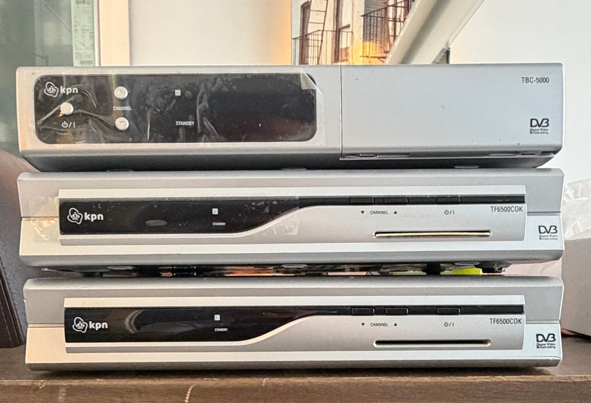 Digitenne decoders (3 stuks) - Niet meer bruikbaar voor DVB., Ophalen of Verzenden, Zo goed als nieuw, Decoder