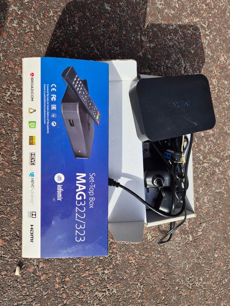 Set-top Box MAG322/323 - Nieuw in doos, Ophalen of Verzenden, Nieuw, Decoder