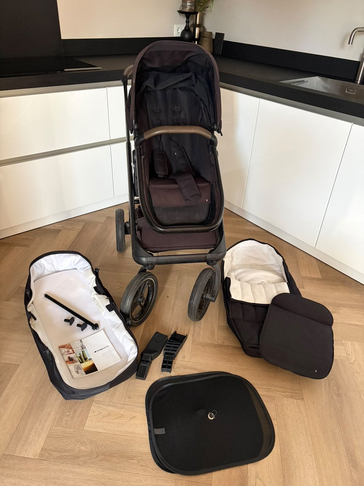 Dubatti one E3 kinderwagen 2-1 met regenhoes en accesoires, Kinderen en Baby's, Zo goed als nieuw, Duowagen, Combiwagen, Ophalen