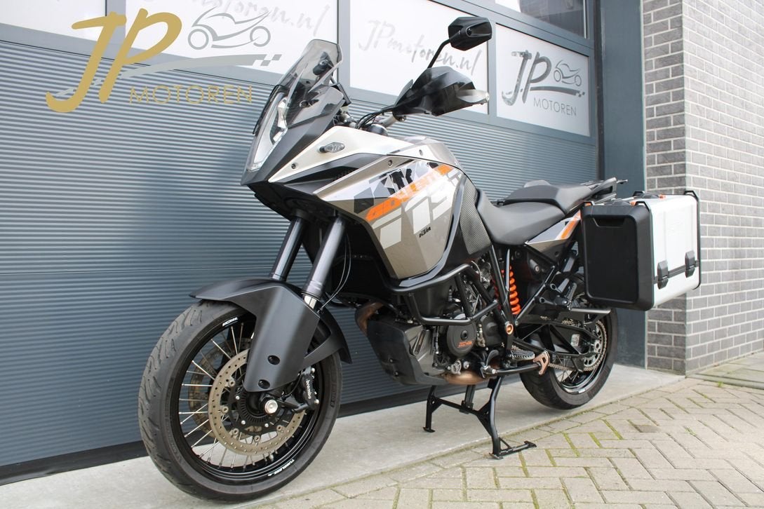 KTM 1190 Adventure (2016) *Zij koffers*Leovince*, 2 cilinders, KTM, Motorrijbewijs A, Bedrijf