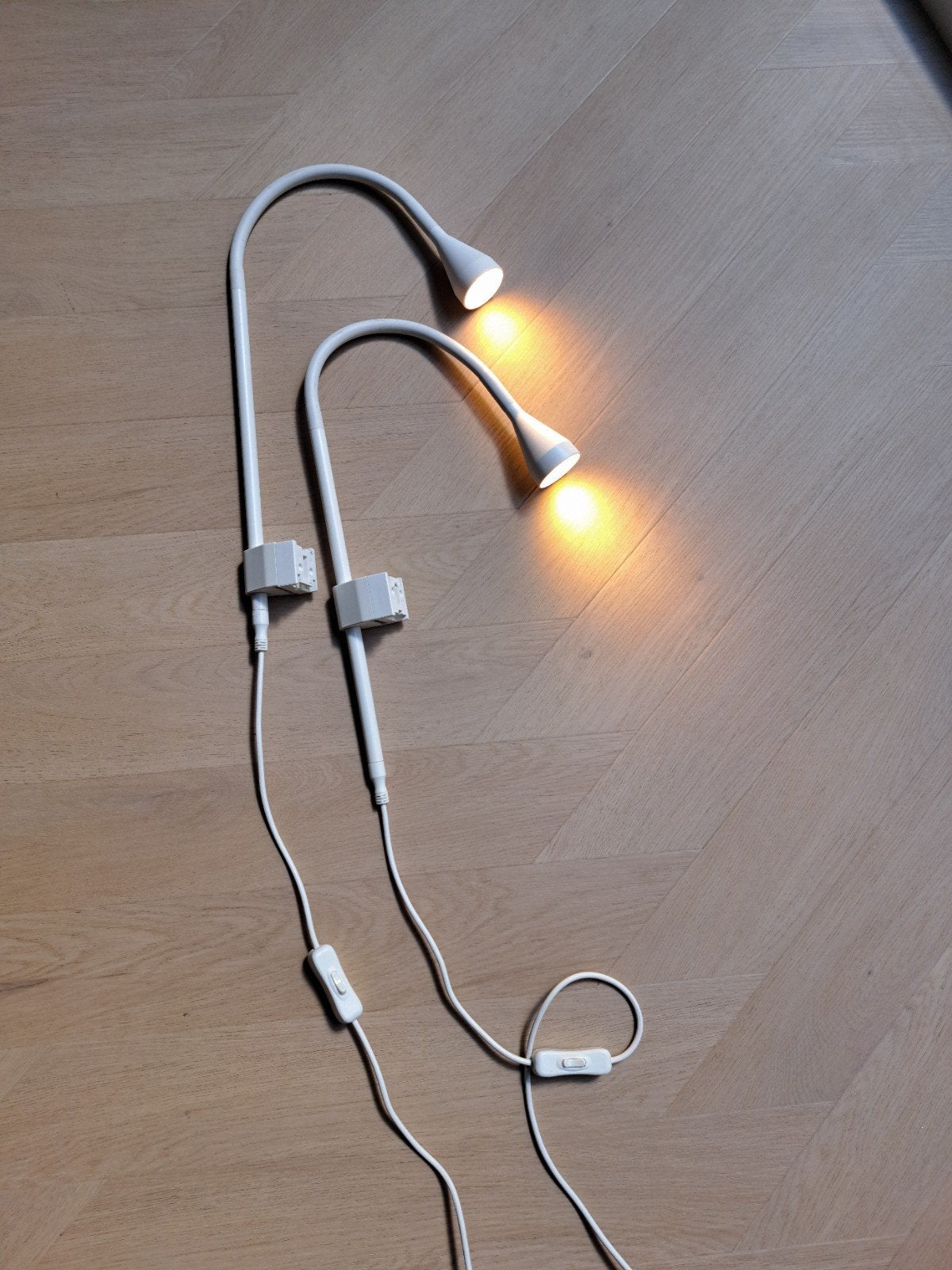 IKEA NÄVLINGE LED wandlampen - 2 stuks met 2 meter snoer, Huis en Inrichting, Lampen | Wandlampen, IKEA, Overige fittingen, Ophalen of Verzenden