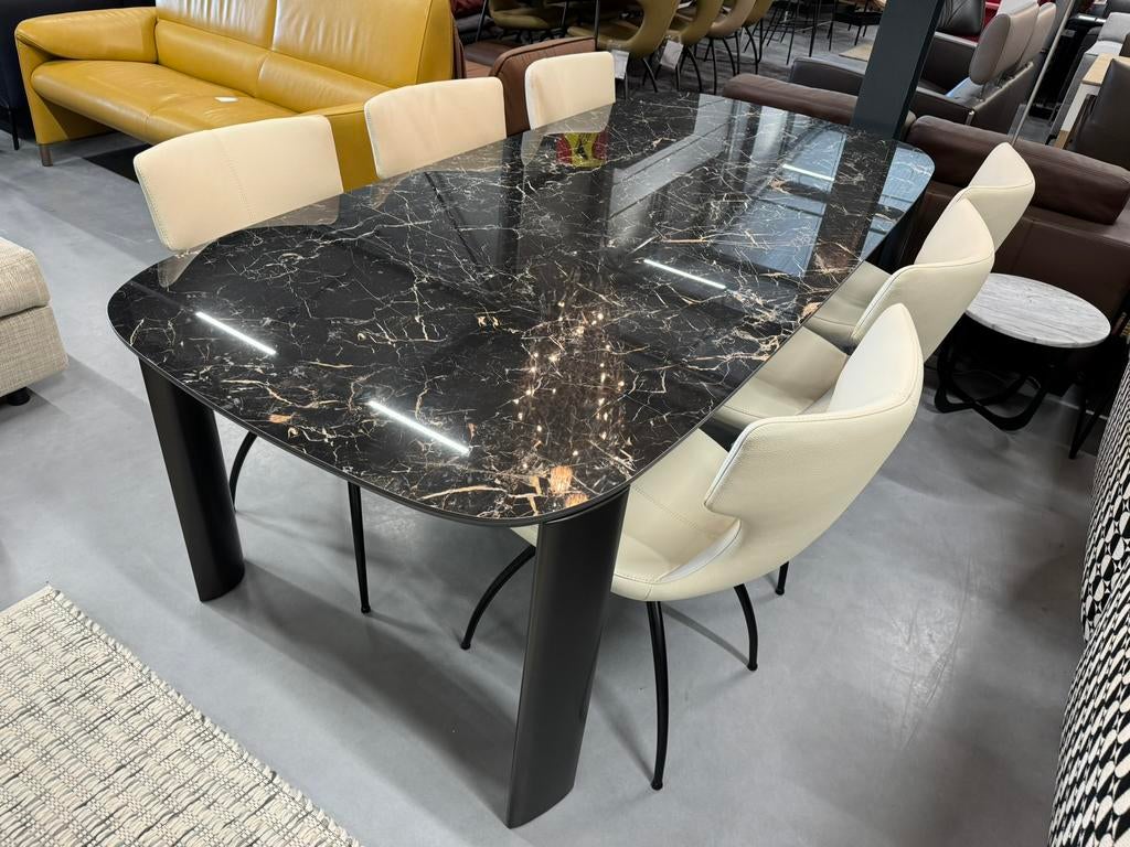 Nieuw Leolux Tico Eetkamertafel Ceramic Saint Laurent Tafel, Leolux, Harvink Jori Rolf Benz Design on Stock Eyye Montis, Rechthoekig