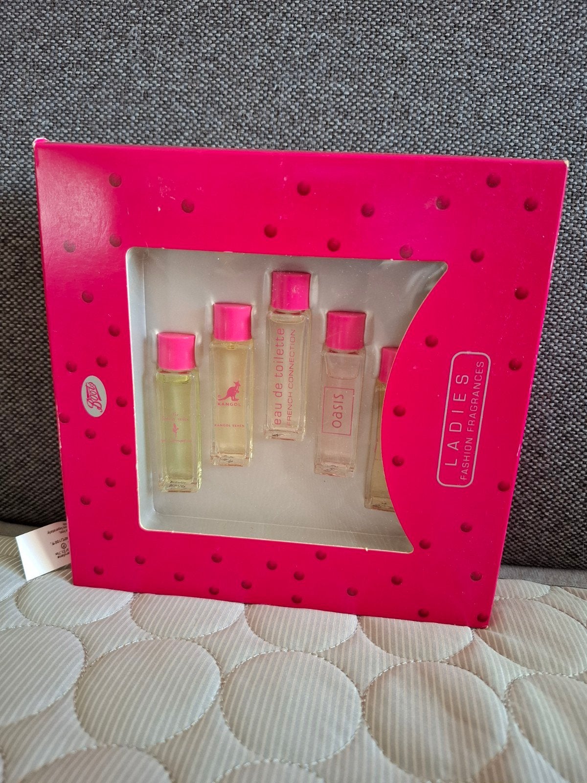 Miniatuur parfum flesjes set - Nieuw in doos, Ophalen of Verzenden, Nieuw