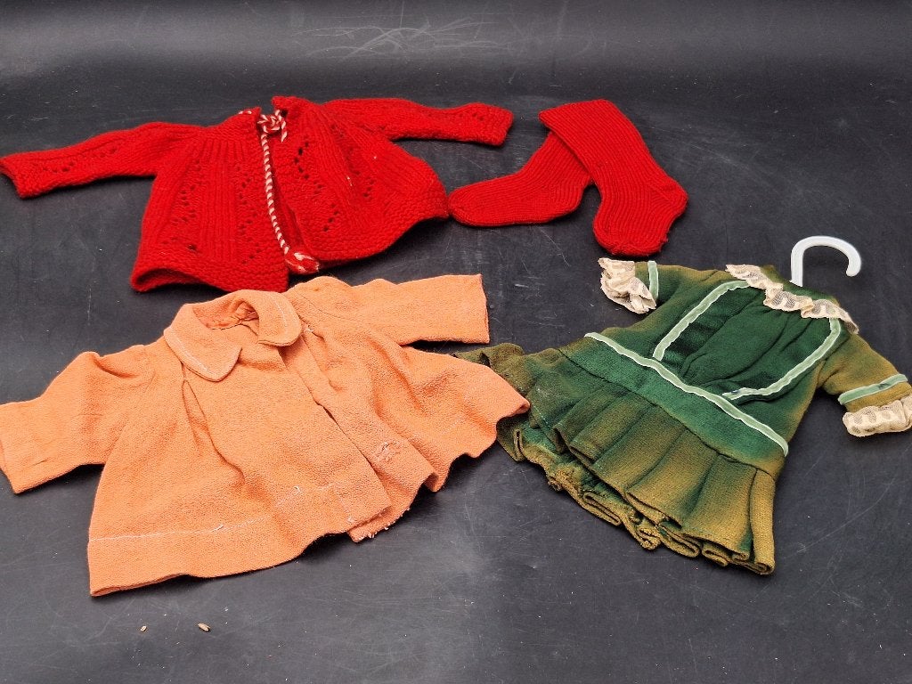 lot oude poppenkleding, jaren 1900-1950, 4 stuks, Antiek en Kunst, Ophalen of Verzenden