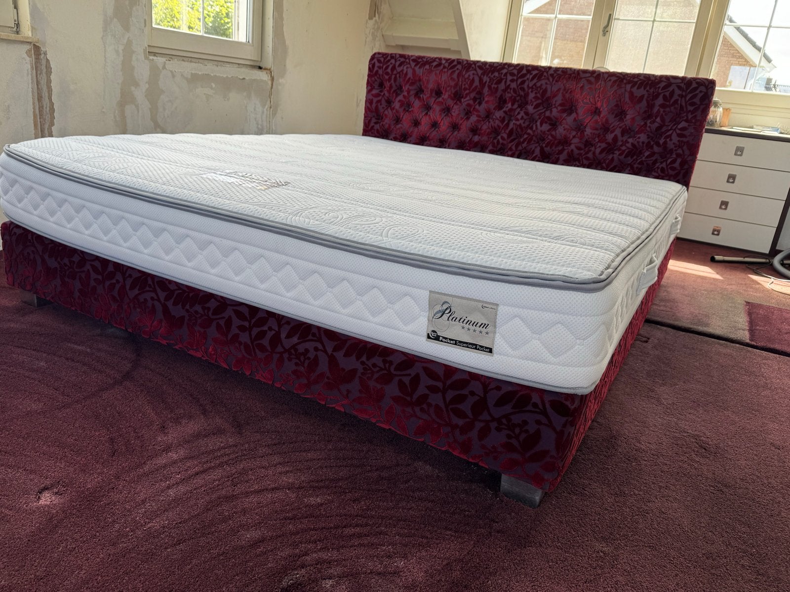 Stijlvolle Boxspring met Platinum matras 1.80 x 2.10, Ophalen, 210 cm, Tweepersoons, Zo goed als nieuw