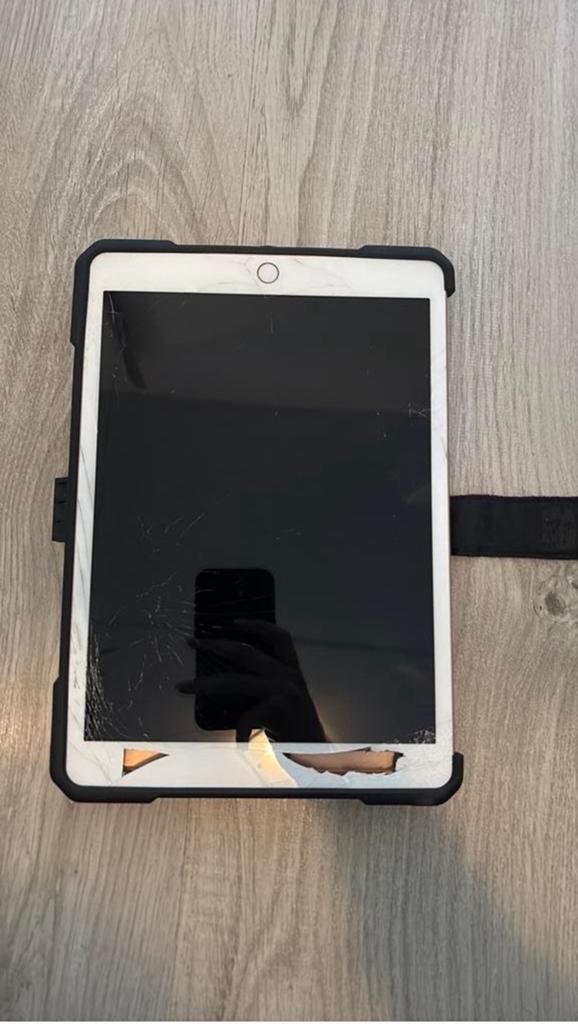 Ipad, Ophalen of Verzenden, Zo goed als nieuw, 10 inch, Apple iPad