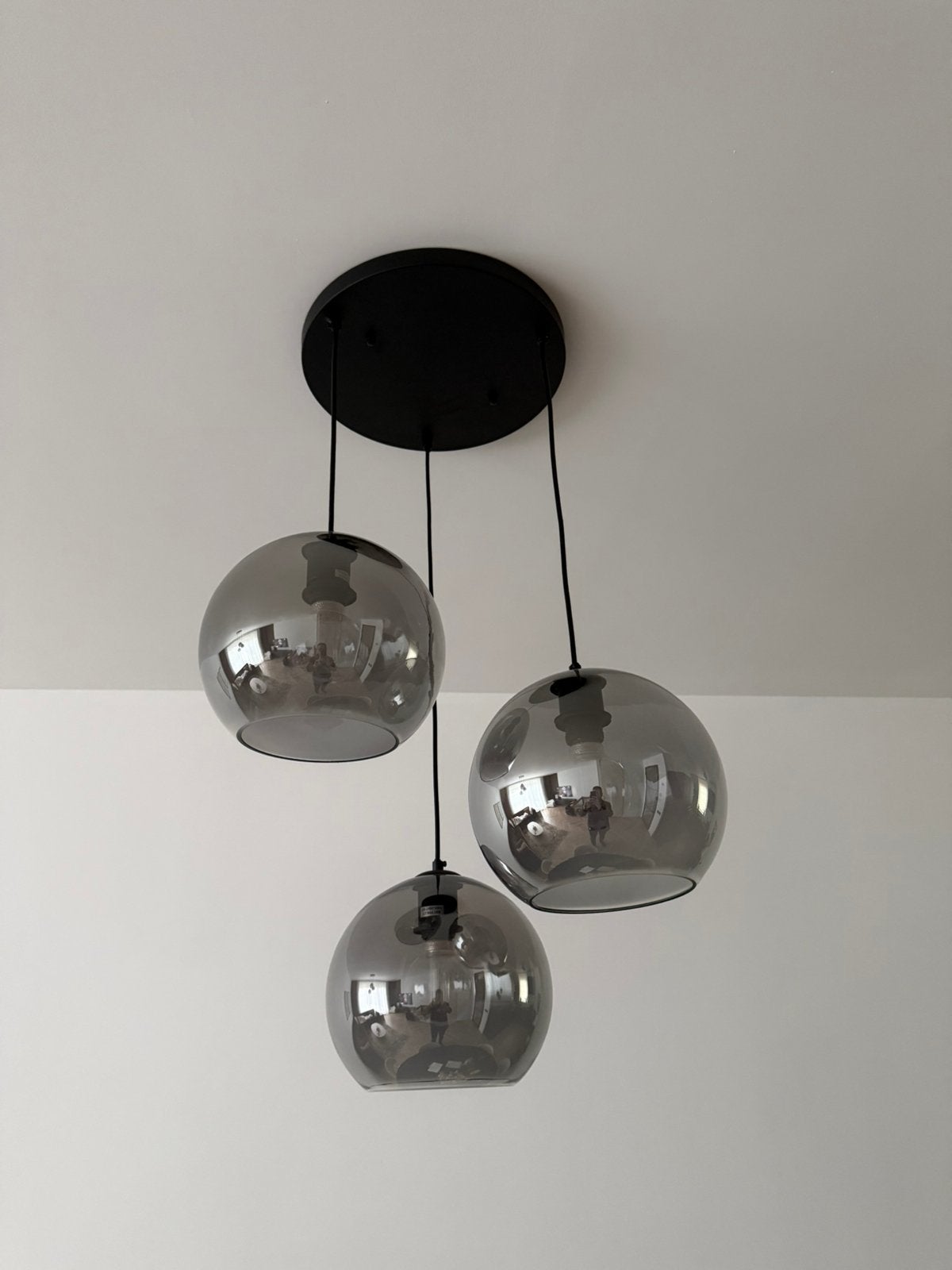 Zwarte glazen hanglamp met 3 lichtpunten, Huis en Inrichting, Lampen | Hanglampen, Ophalen, E27 (groot), Industrieel, Glas