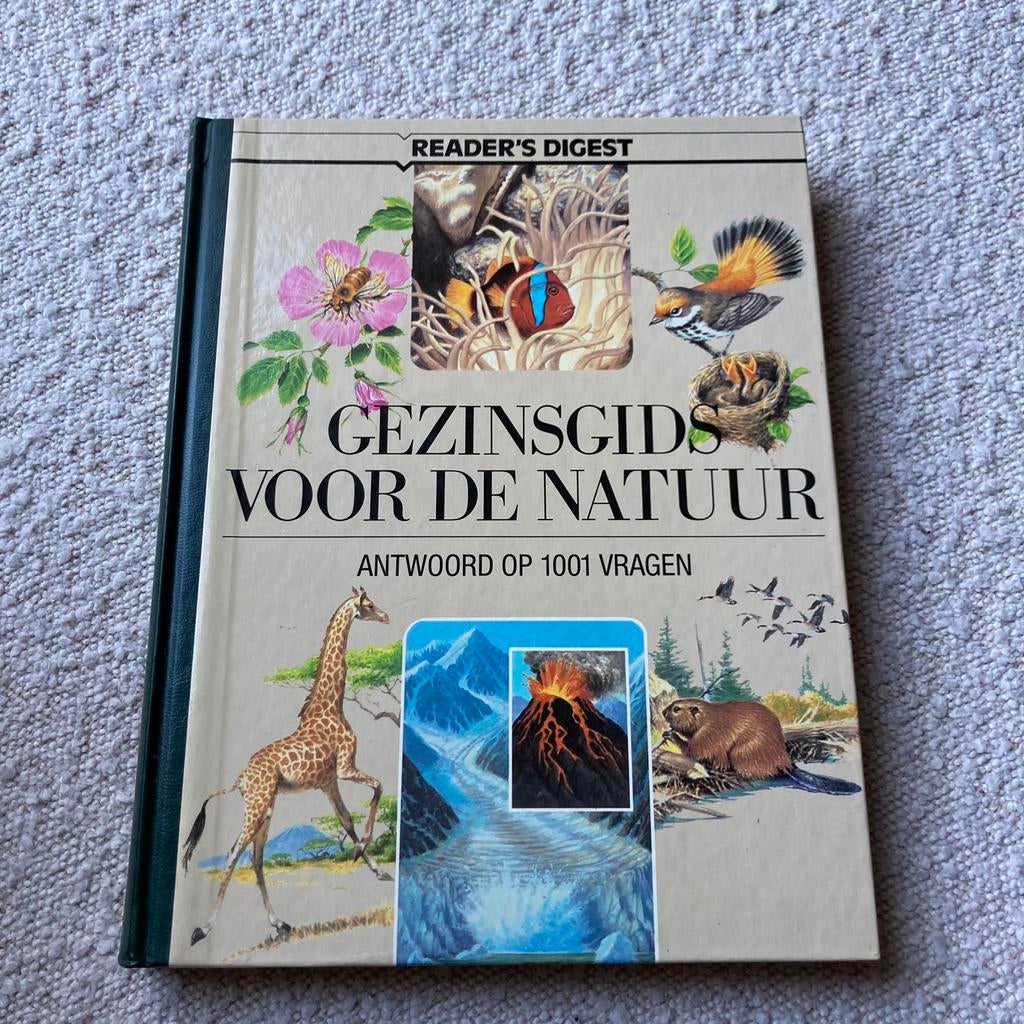 Gezinsgids voor de Natuur/ The Readers Digest natuurgids, Ophalen of Verzenden, Gelezen, Natuur algemeen