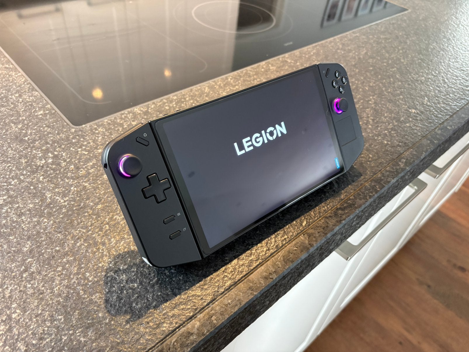 Lenovo Legion Go (inclusief Doos, Carry Case en Oplader), Spelcomputers en Games, Ophalen, Lenovo, Zo goed als nieuw