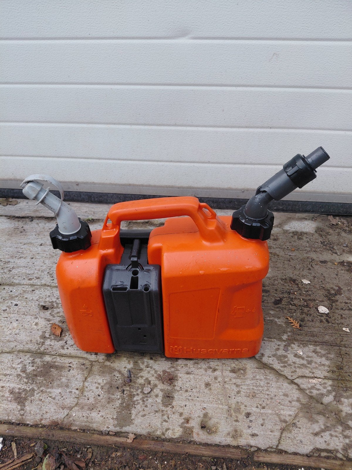 combi jerrycan, Ophalen