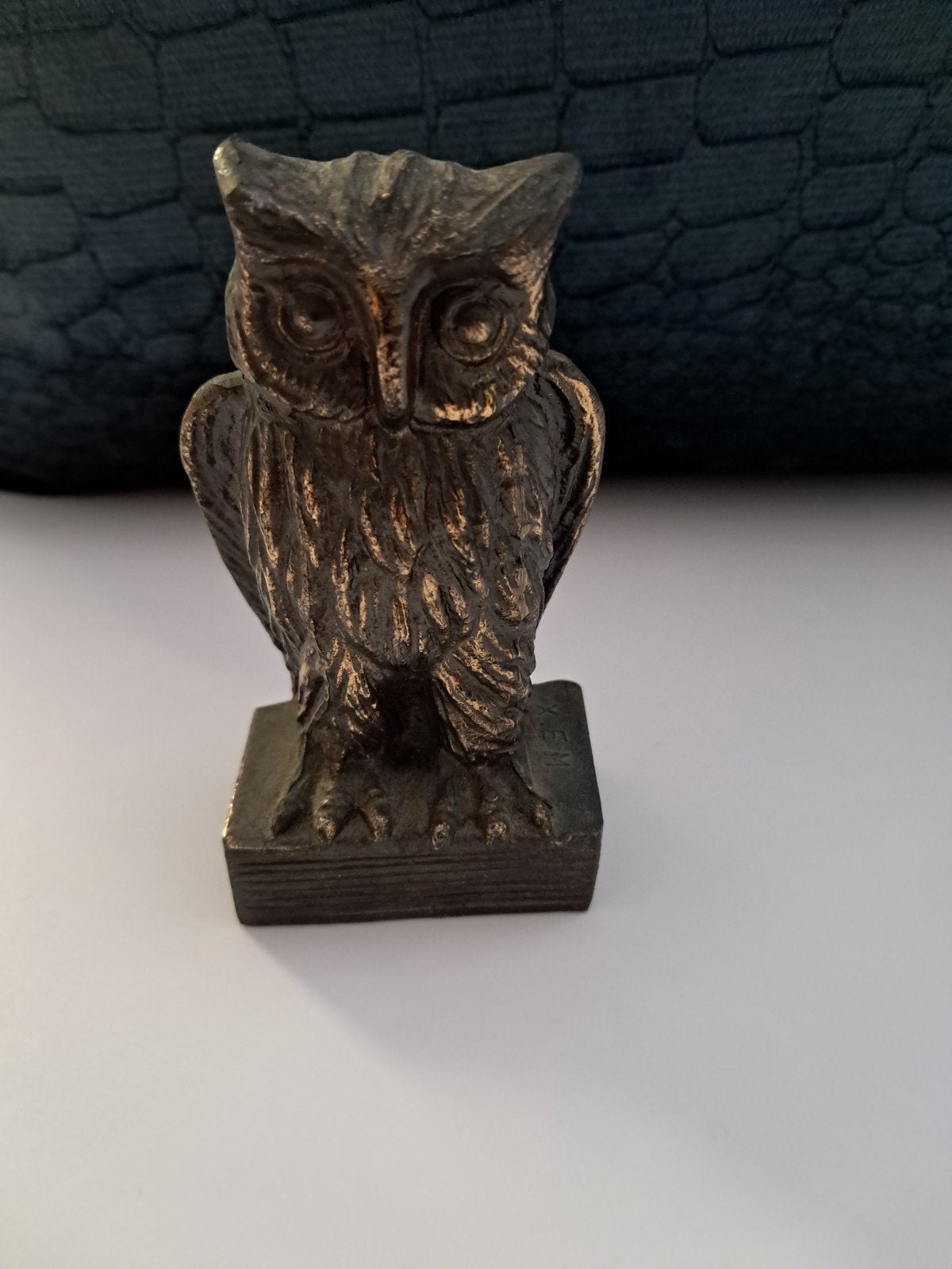 Spelter wise owl sitting on a book - Vintage Uiltje, Antiek en Kunst, Ophalen of Verzenden
