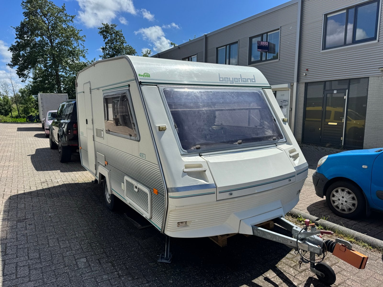 Beyerland Vitesse 400-2 Caravan - Compact en Compleet, Caravans en Kamperen, Standaardzit, Omvormbare zithoek, Particulier, 4 tot 5 meter