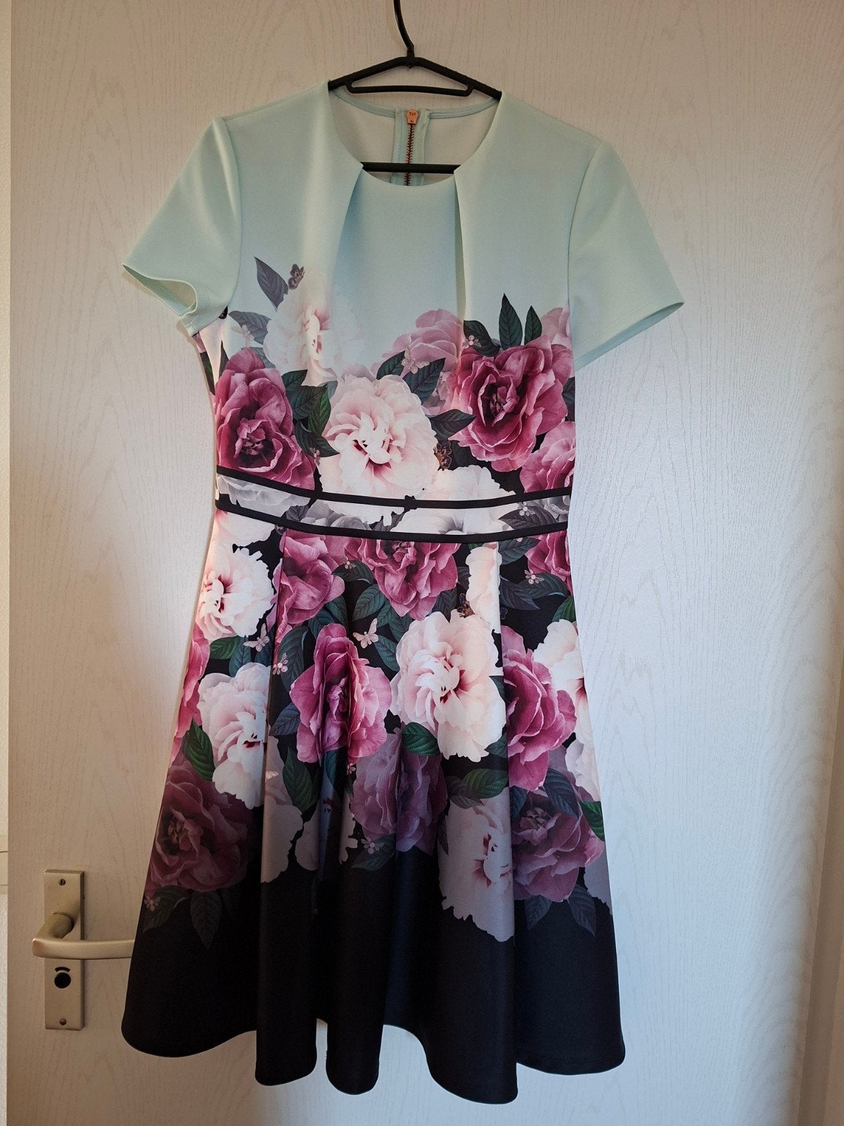 Ted Baker jurkje maat 36, Ted Baker  tasje, Kleding | Dames, Gelegenheidskleding, Cocktailjurk, Ophalen of Verzenden, Zo goed als nieuw