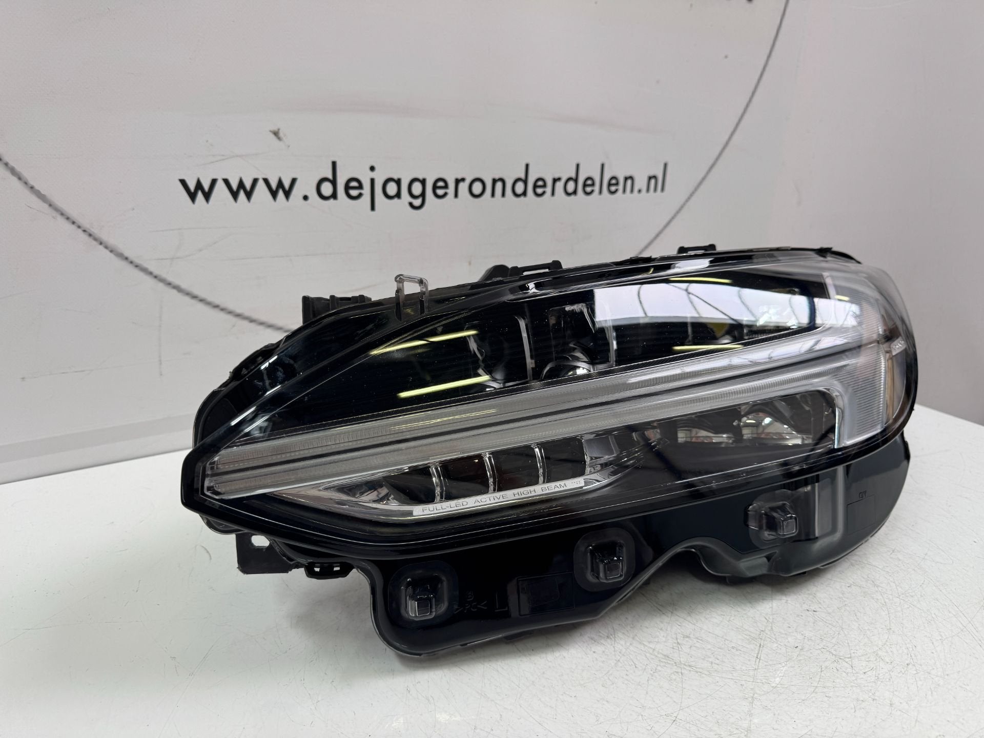 VOLVO S90 V90 VOL LED KOPLAMP LINKS 32342464, Gebruikt, Gunnar Engellaus vag 8
405 31  Gothenburg, SE, Info@volvocars.com, Ophalen of Verzenden